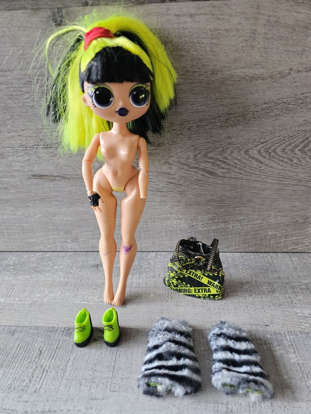 LOL Surprise OMG Remix Super Surprise Bhad Gurl Heavy Metal Attitude Doll